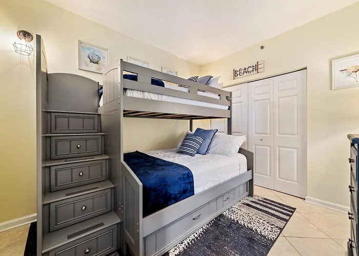 Club C-310 New-beachfront-views-exquisite-sleeps 8 Full Service Resort- Apartment