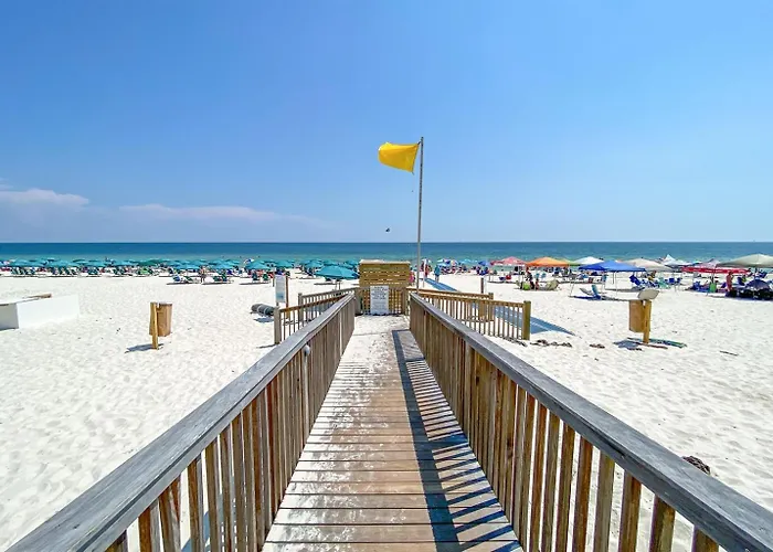 Club C-310 New-beachfront-views-exquisite-sleeps 8 Full Service Resort- Apartment *