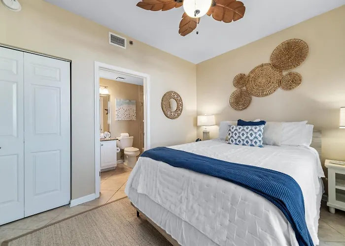 Club C-310 New-beachfront-views-exquisite-sleeps 8 Full Service Resort- Apartment *