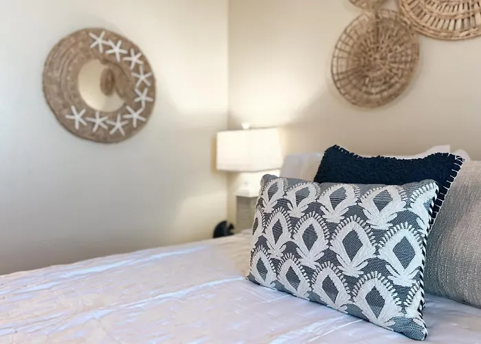 Apartment Club C-310 New-beachfront-views-exquisite-sleeps 8 Full Service Resort- Gulf Shores