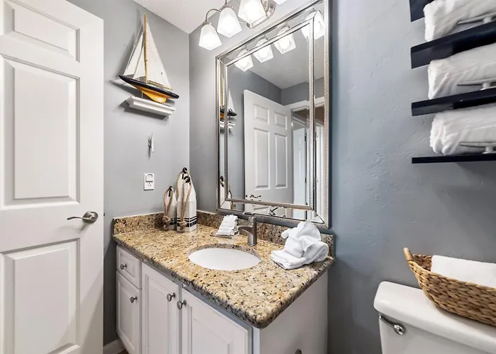 Club C-310 New-beachfront-views-exquisite-sleeps 8 Full Service Resort- Gulf Shores