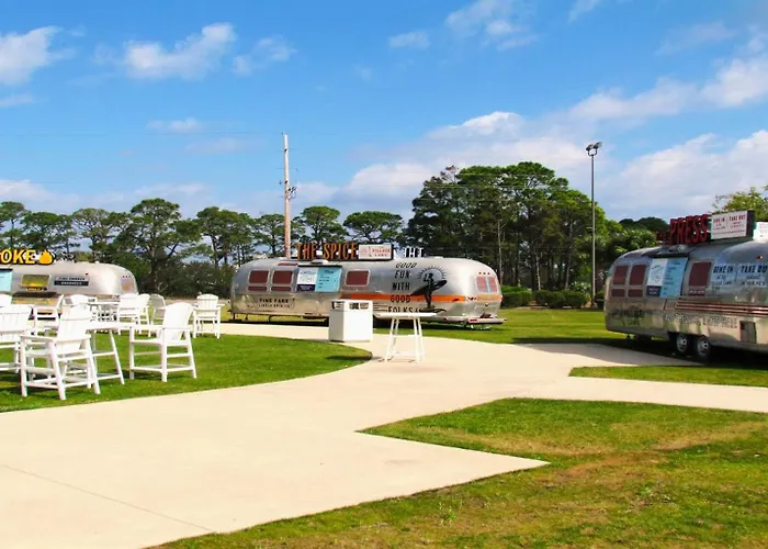 Club C-310 New-beachfront-views-exquisite-sleeps 8 Full Service Resort- Apartment Gulf Shores